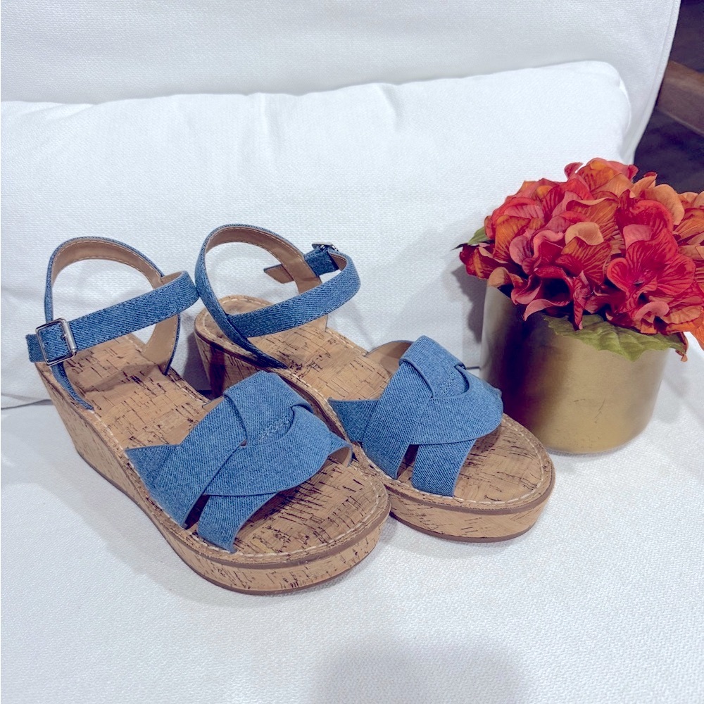 White Mountain Blue Wedge Sandals 7.5 - Picture 3 of 7